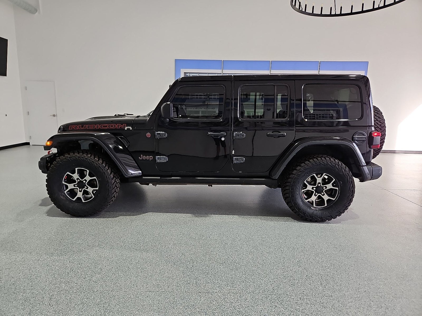 View vehicle photo 5
