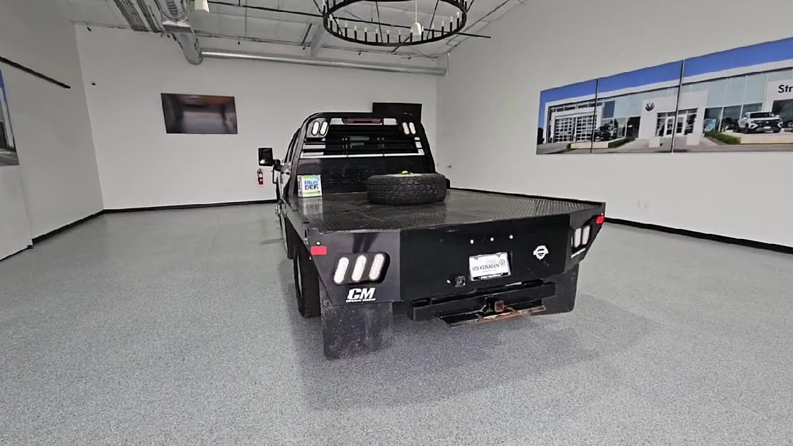 View vehicle photo 7