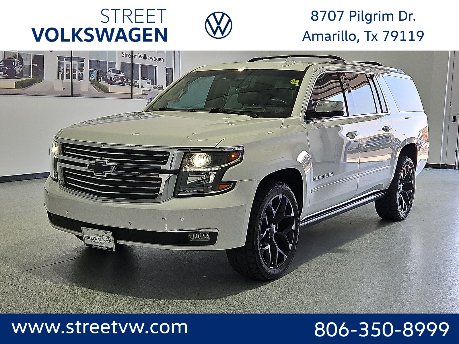 Summit White 2018 Chevrolet Suburban SUV / Crossover Four-Wheel Drive 6-Speed Automatic Overdrive