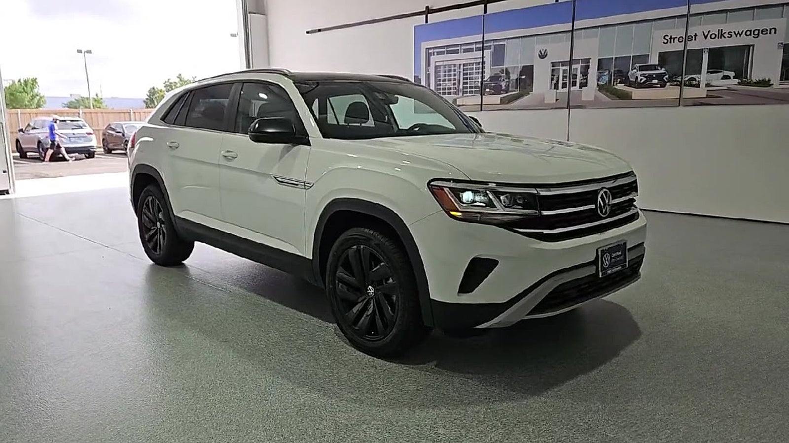 View vehicle photo 2