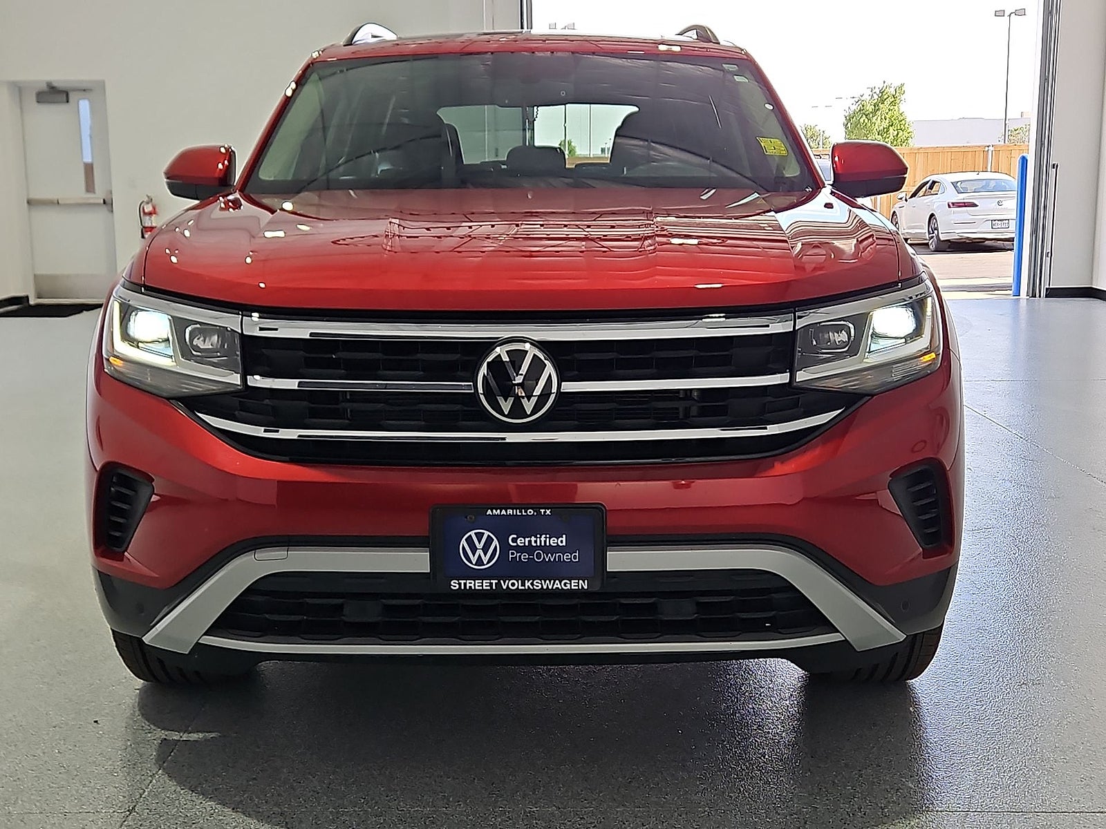 View vehicle photo 3