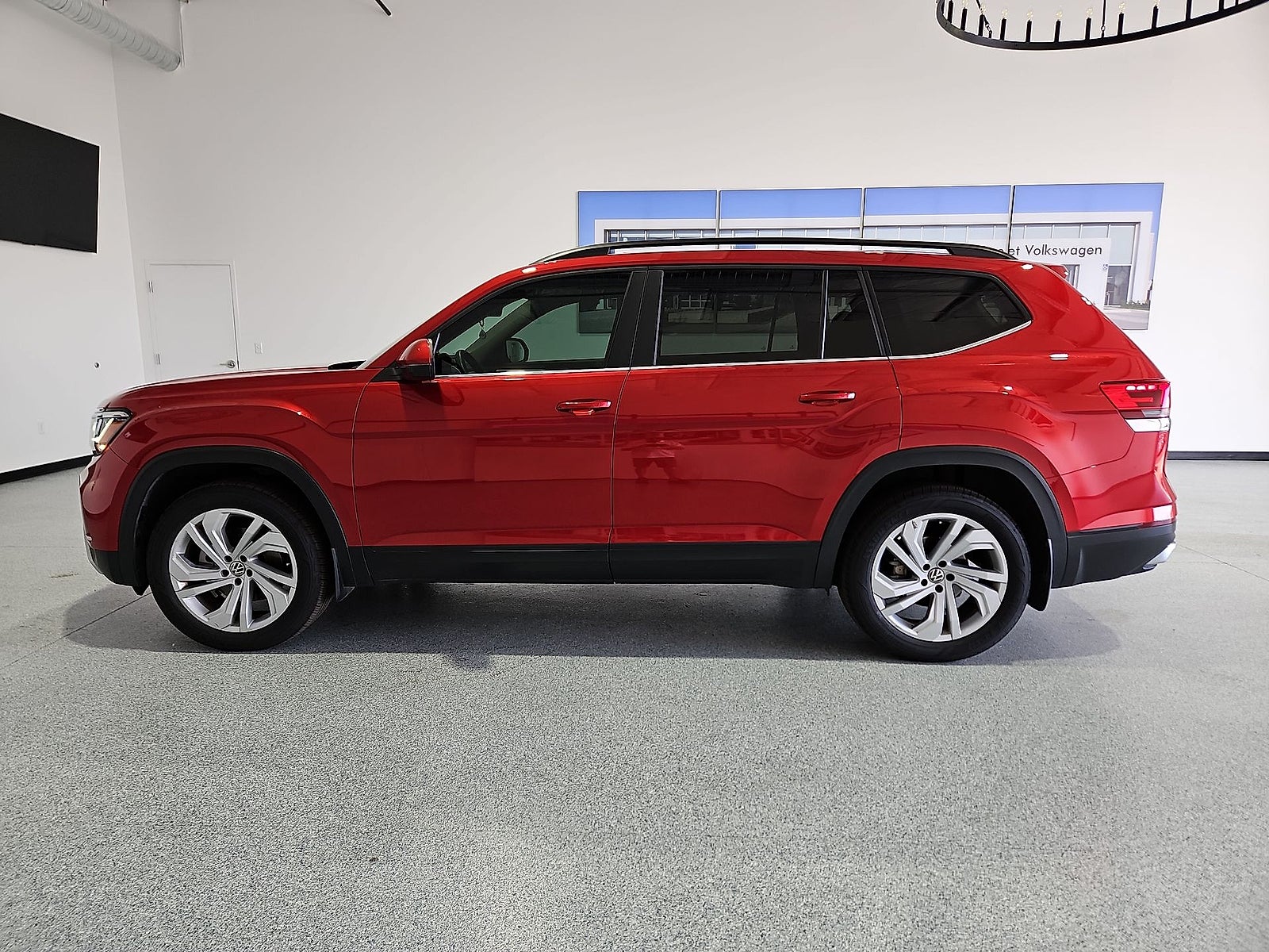 View vehicle photo 5