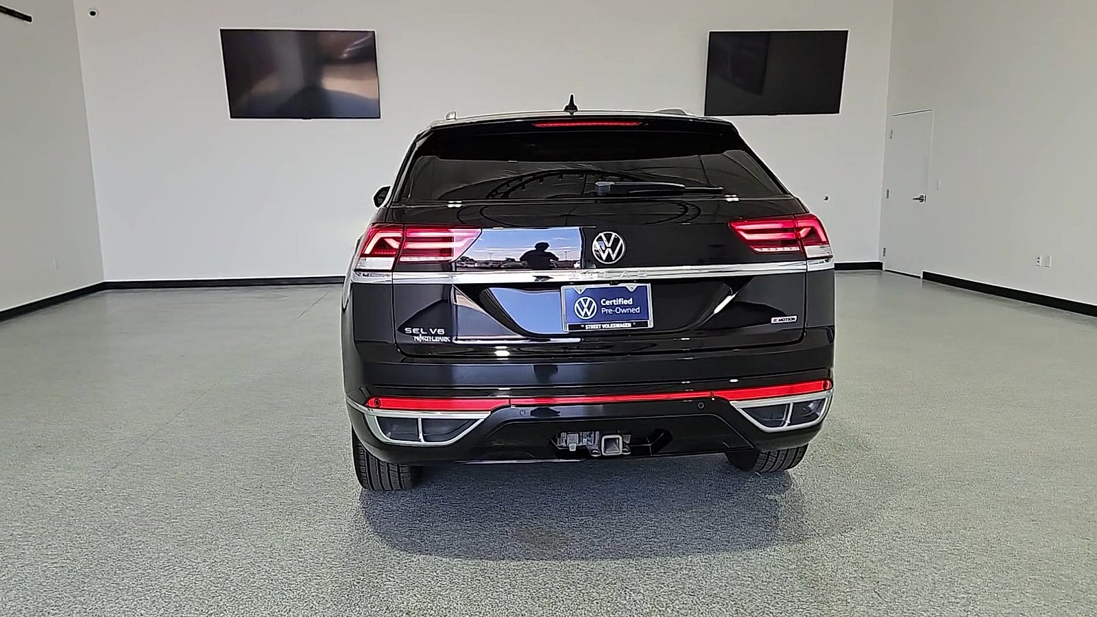 View vehicle photo 7
