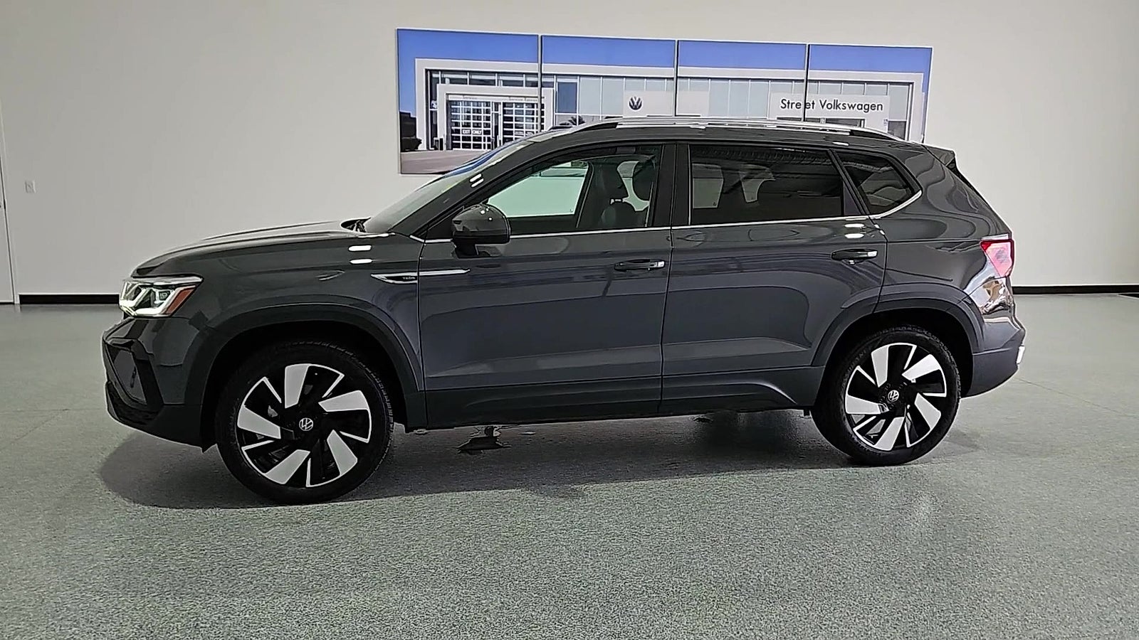 View vehicle photo 5