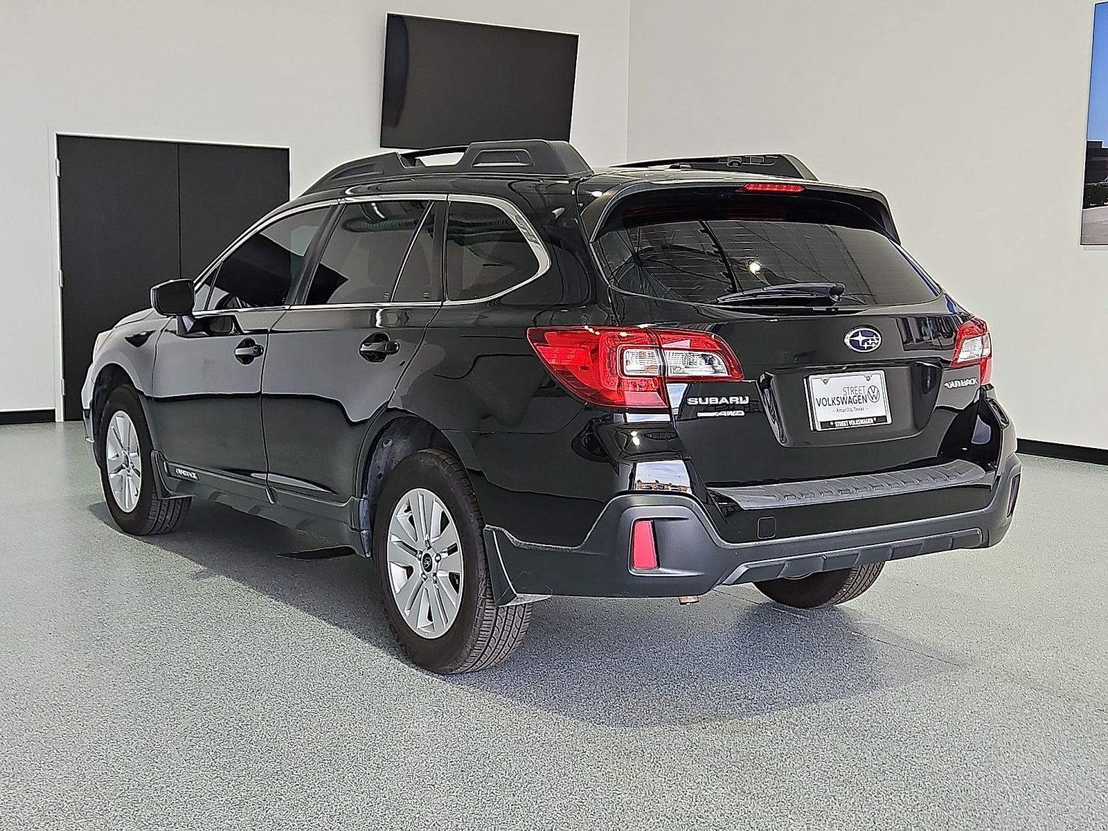 View vehicle photo 6
