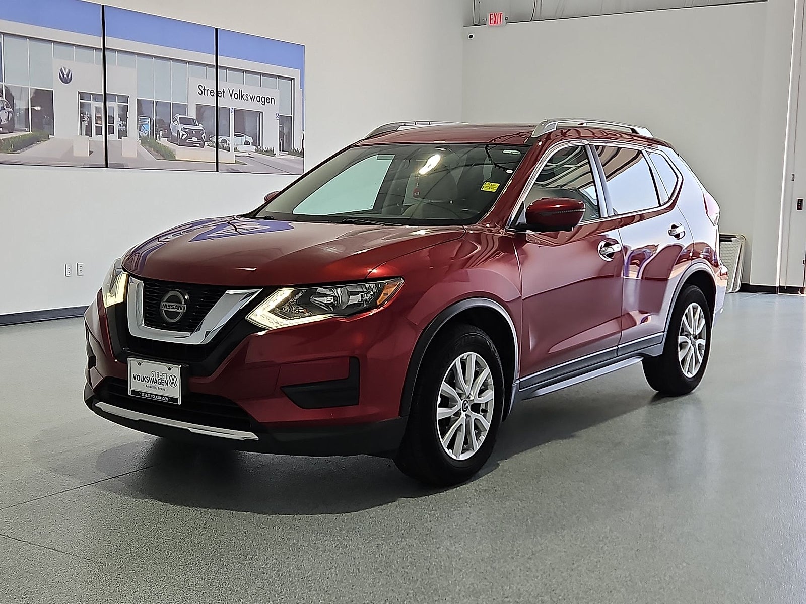 View vehicle photo 4