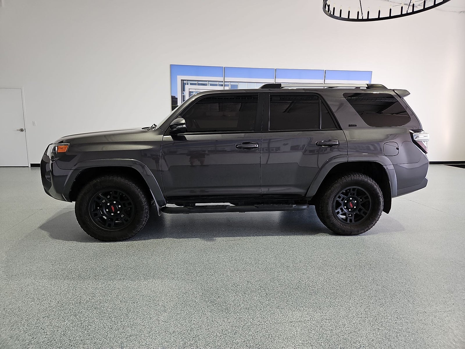 View vehicle photo 5