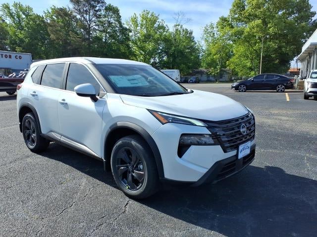 Everest White Pearl Tricoat 2026 Nissan Rogue SUV / Crossover Front-Wheel Drive Continuously Variable Transmission