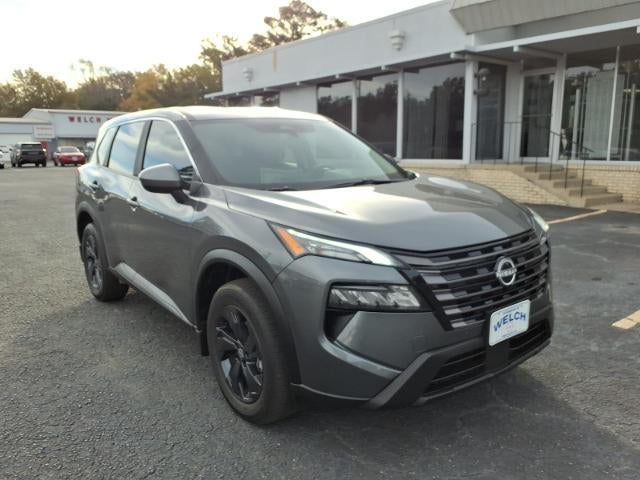 Gray (Gun Metallic) 2026 Nissan Rogue SUV / Crossover Front-Wheel Drive Automatic