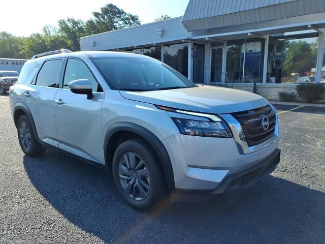 Brilliant Silver Metallic 2024 Nissan Pathfinder SUV / Crossover Front-Wheel Drive Automatic