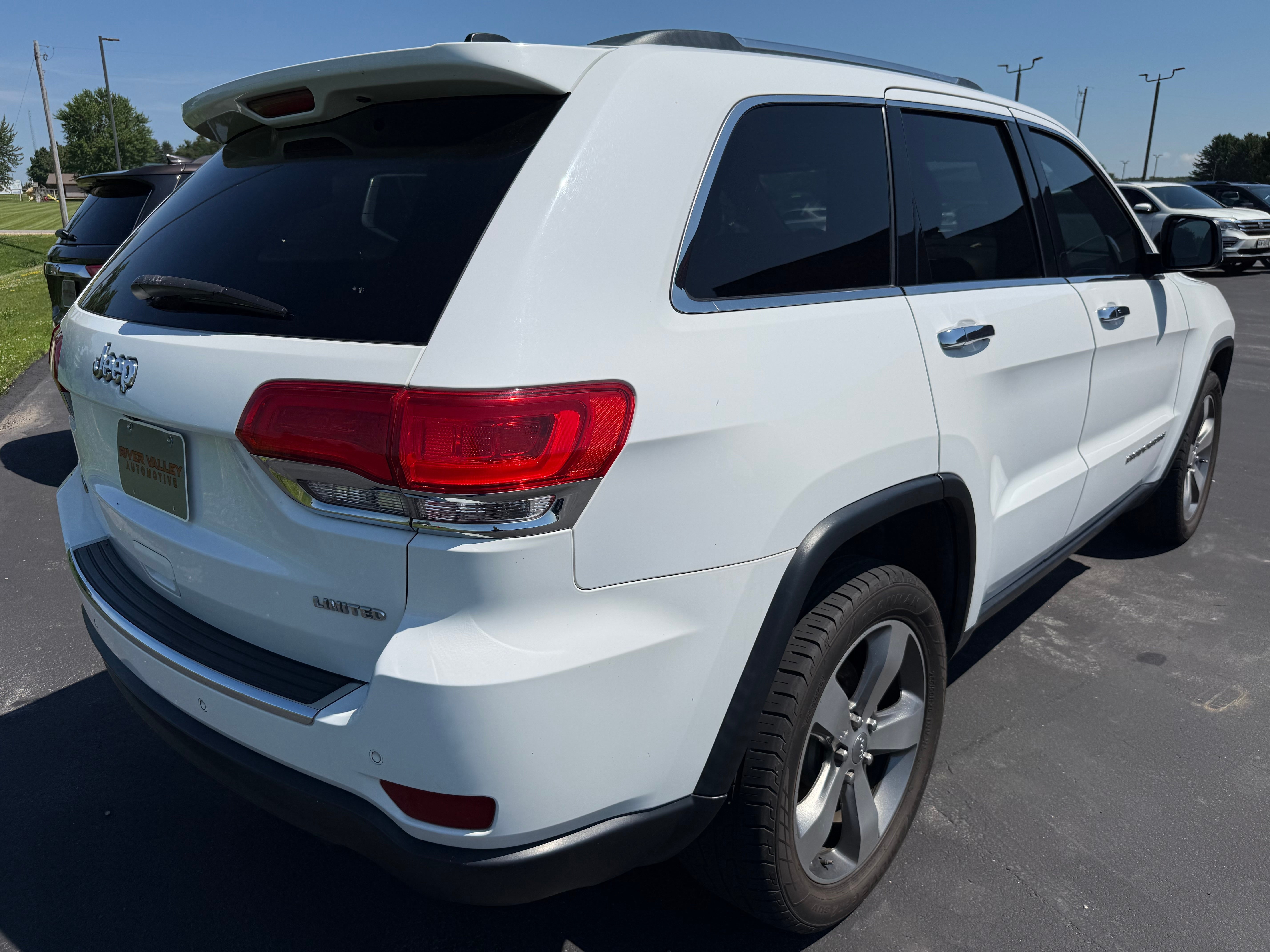 View vehicle photo 3