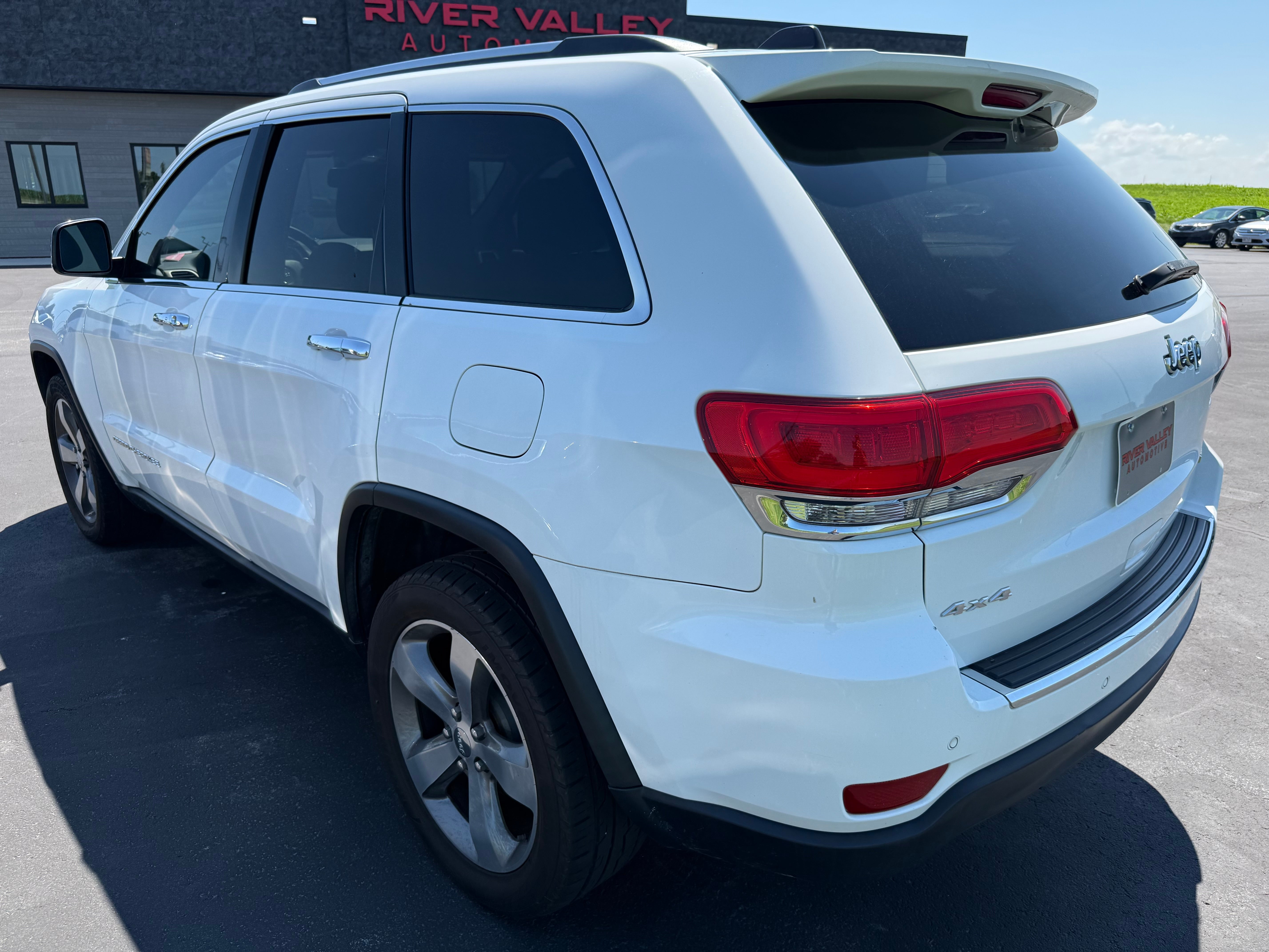 View vehicle photo 4