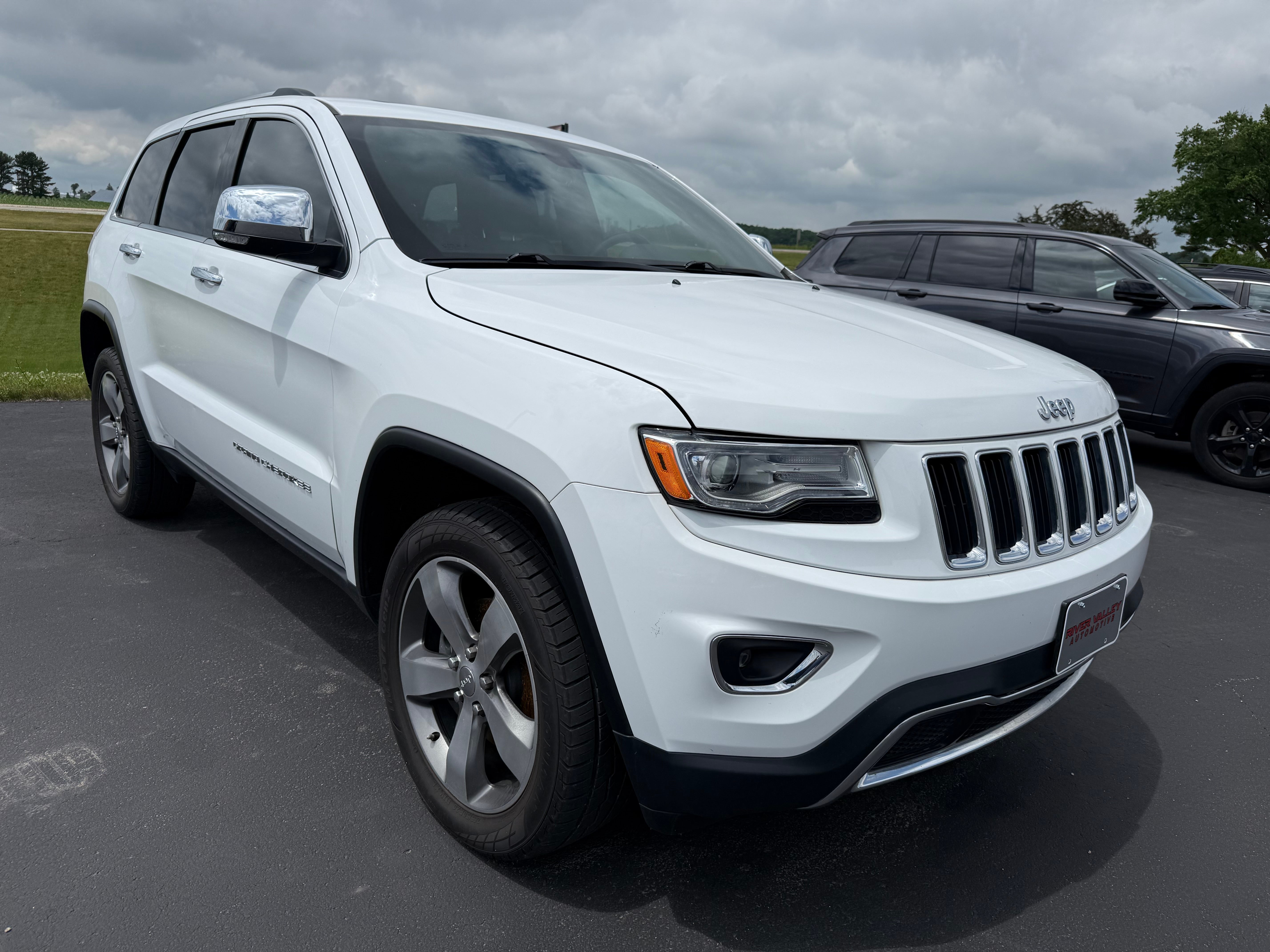 View vehicle photo 2