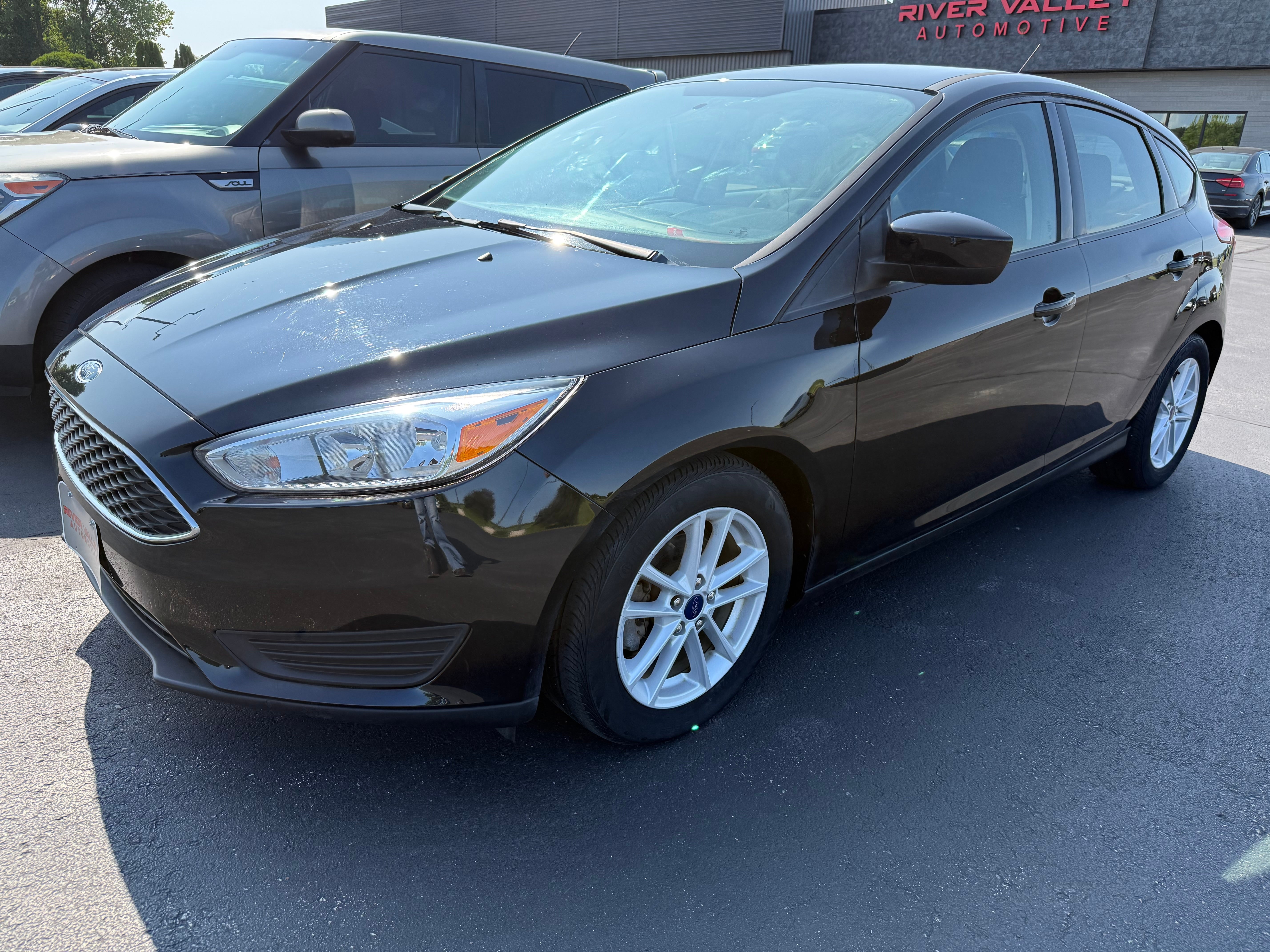  2018 Ford Focus SE Hatchback   