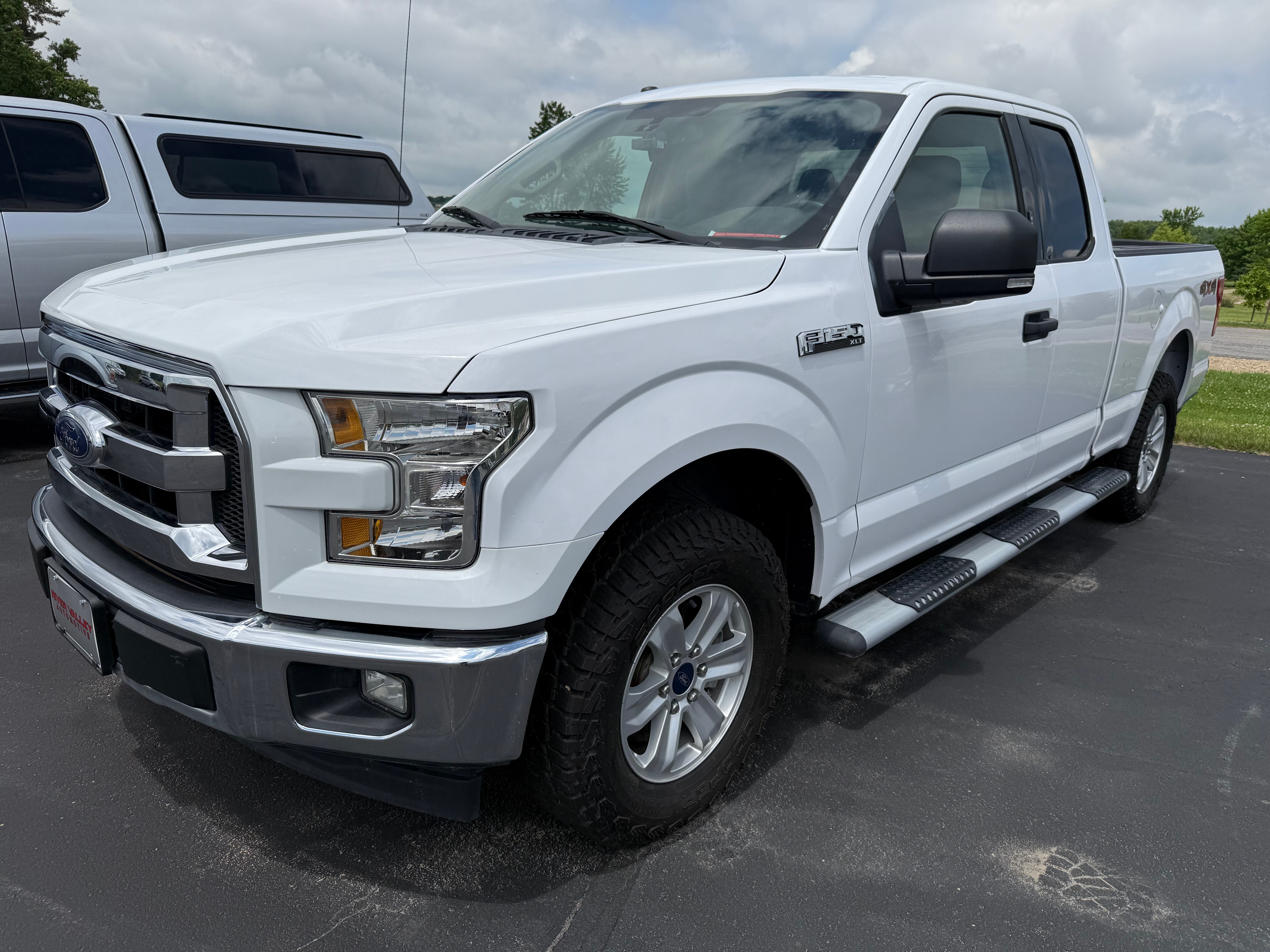 White 2017 Ford F-150 XL SuperCab 4WD Pickup Truck Four-Wheel Drive Automatic
