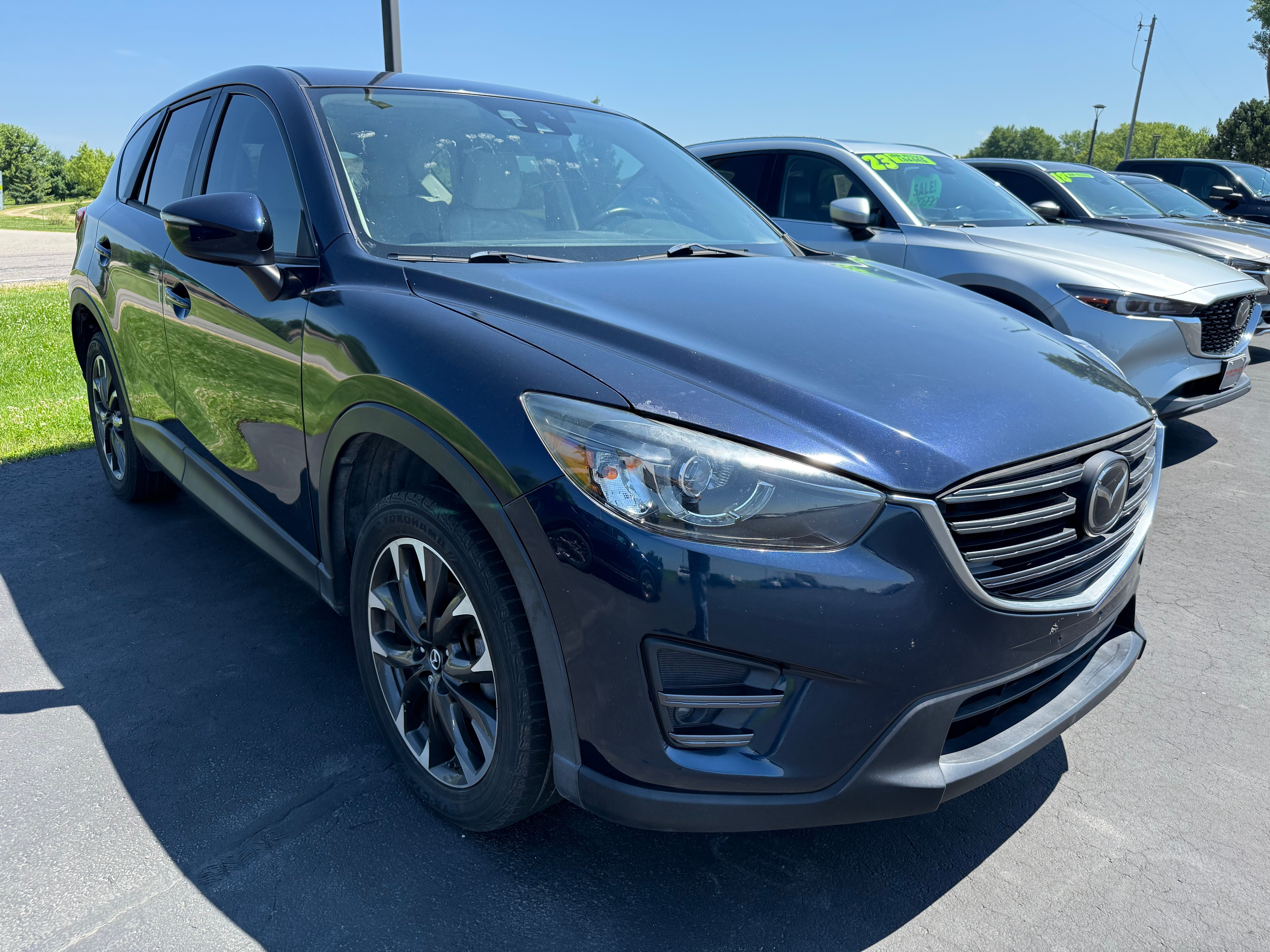 View vehicle photo 2