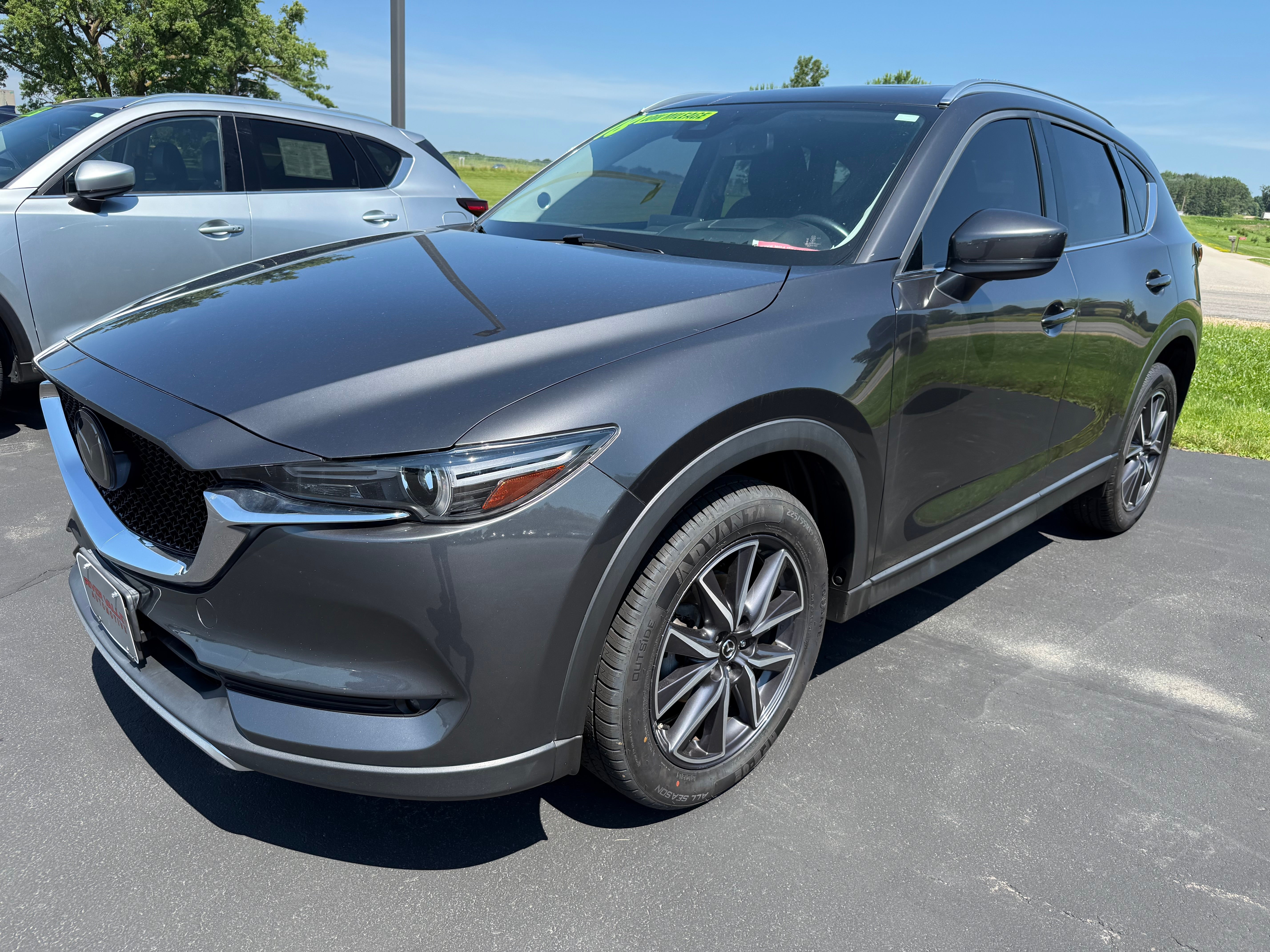 2018 Mazda CX-5 Gris (Machine Gray Metallic) SUV/Crossover Tracción delantera Automática