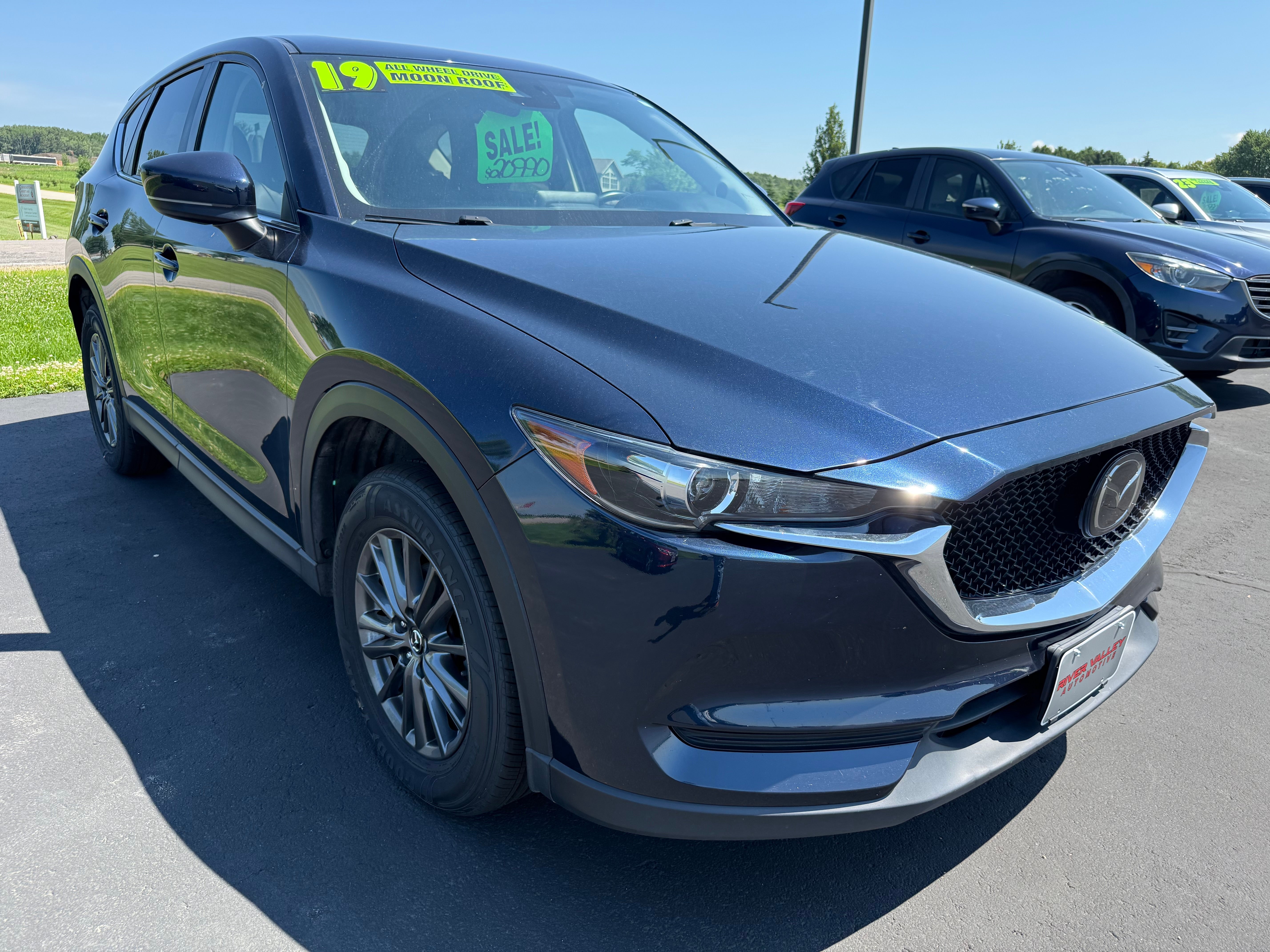 View vehicle photo 2