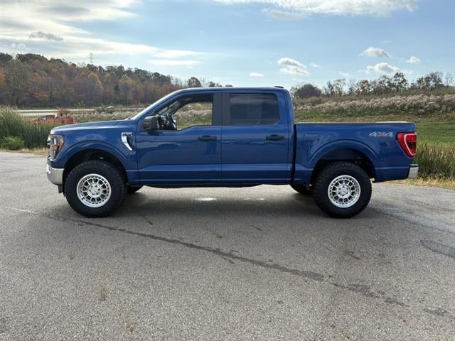 View vehicle photo 2