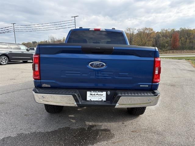 View vehicle photo 4