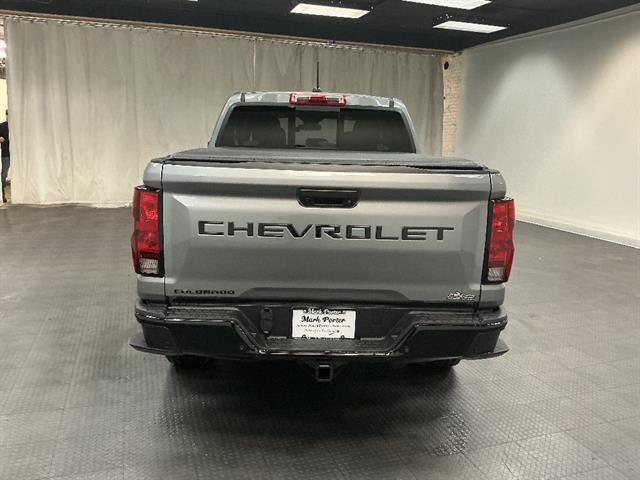 View vehicle photo 4