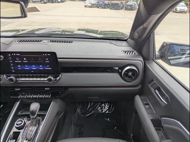 View vehicle photo 4