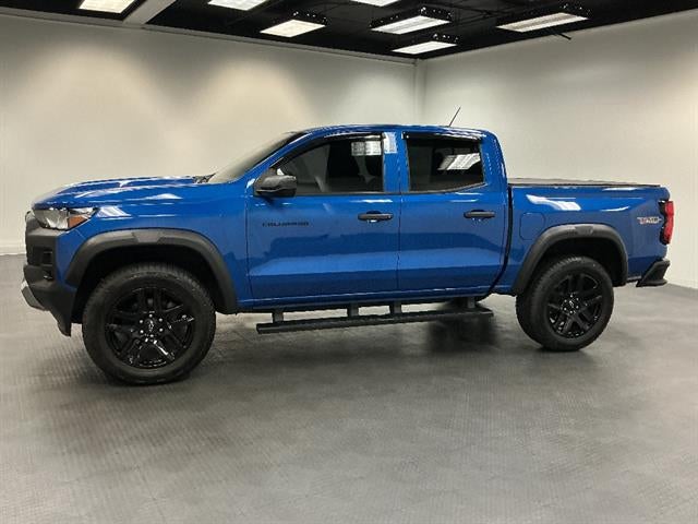View vehicle photo 3