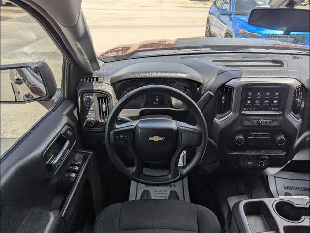 View vehicle photo 3