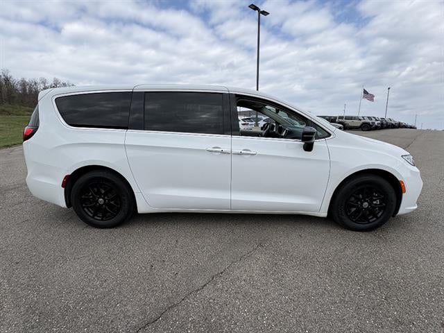 View vehicle photo 6
