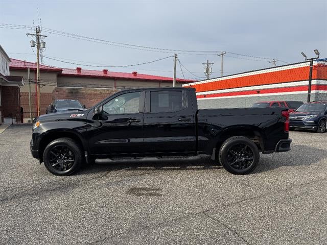 View vehicle photo 2