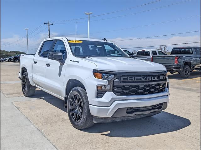 View vehicle photo 5