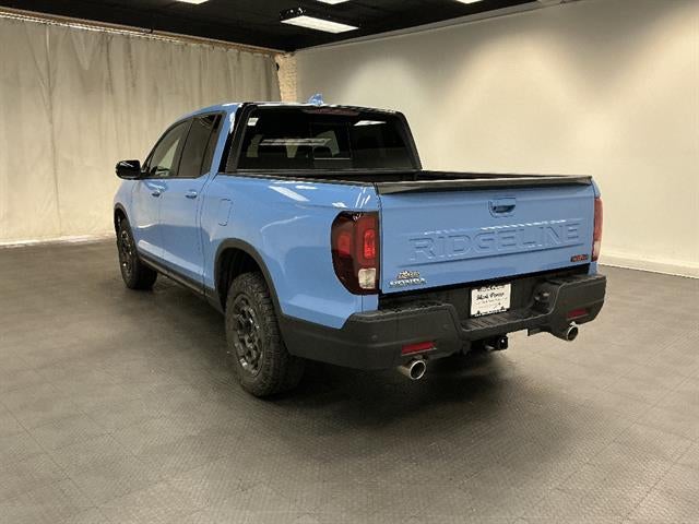 View vehicle photo 4