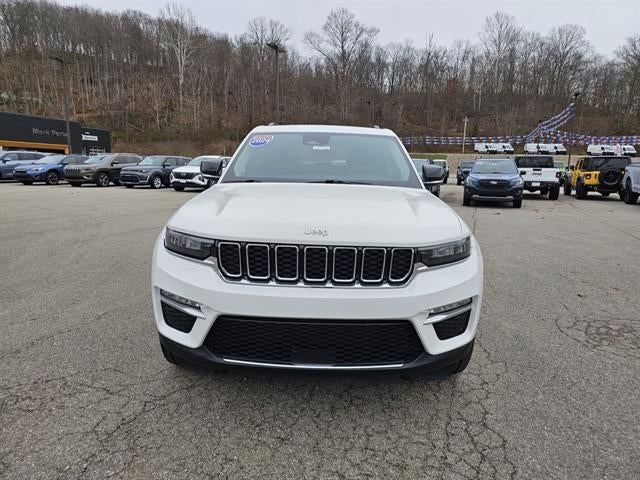 View vehicle photo 4