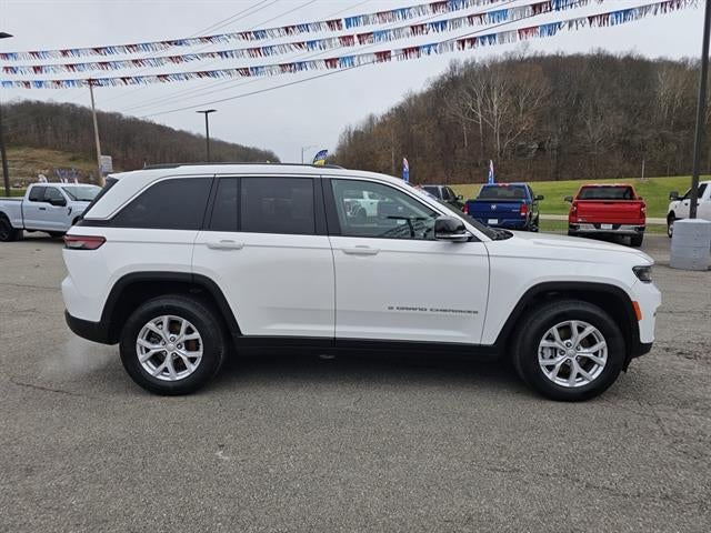 View vehicle photo 7
