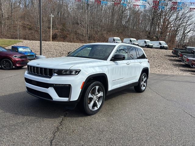 Bright White Clear-Coat Exterior Paint 2026 Jeep Grand Cherokee Limited 4WD SUV / Crossover Four-Wheel Drive 8-Speed Automatic