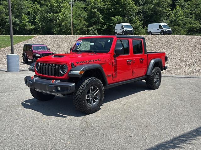Firecracker Red Clear Coat 2024 Jeep Gladiator Pickup Truck Four-Wheel Drive 8-Speed Automatic