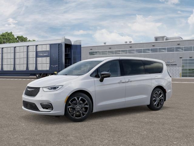 Bright White Clear-Coat Exterior Paint 2026 Chrysler Pacifica Minivan All-Wheel Drive 9-Speed Automatic