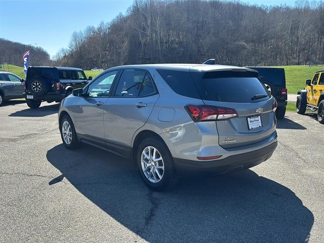 View vehicle photo 7