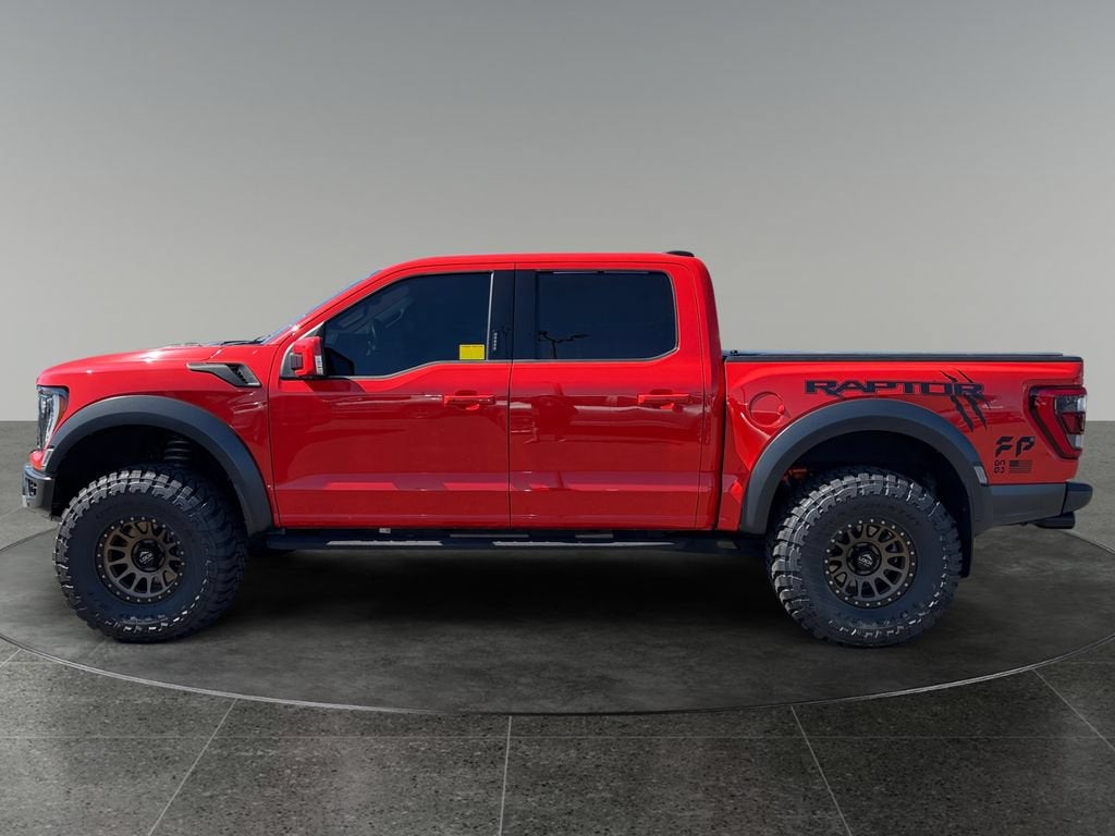 View vehicle photo 5