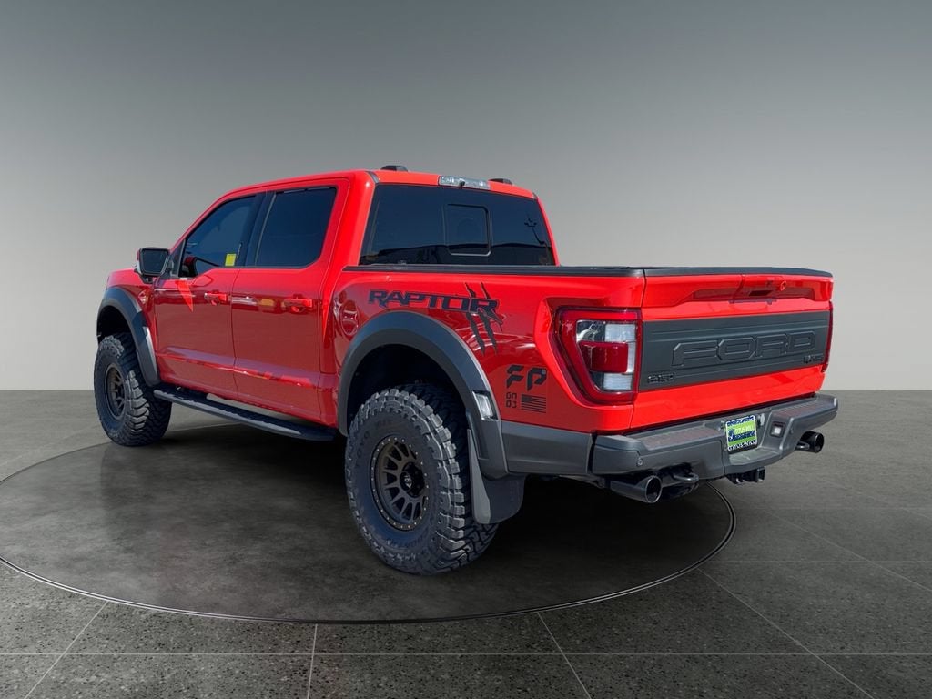 View vehicle photo 7