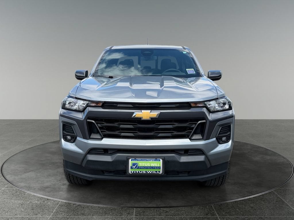View vehicle photo 2