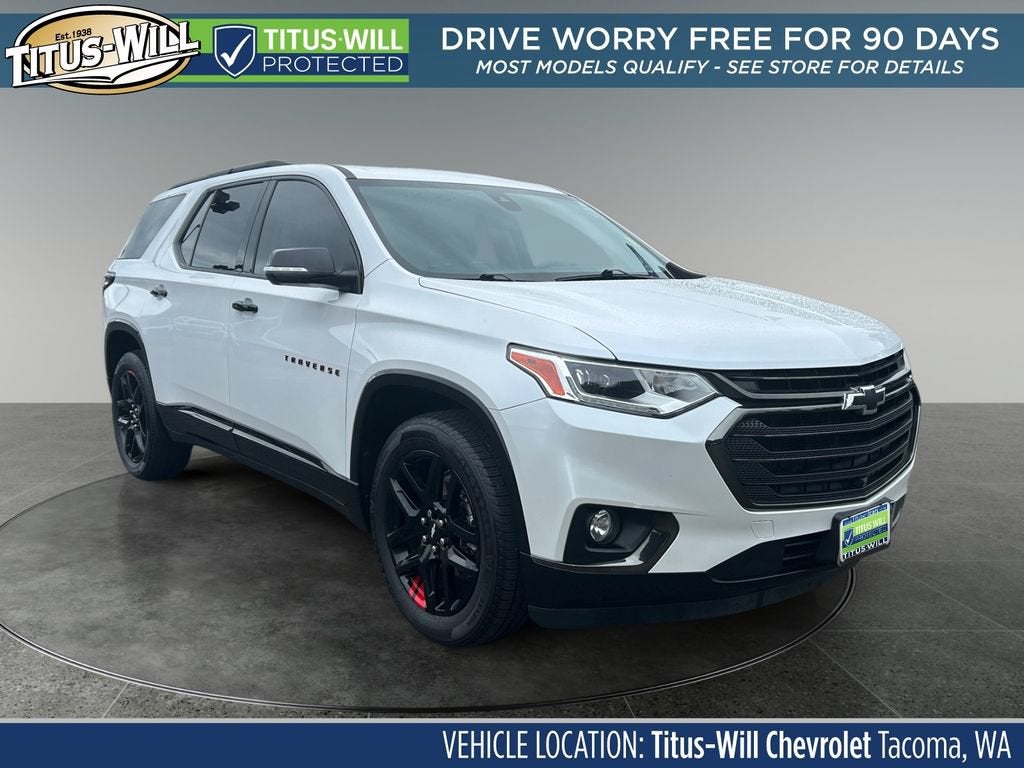 White (Iridescent Pearl Tricoat) 2021 Chevrolet Traverse SUV / Crossover Front-Wheel Drive Automatic