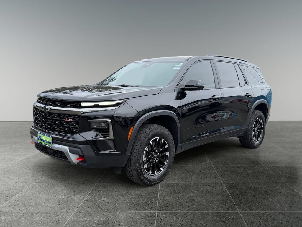 View vehicle photo 3