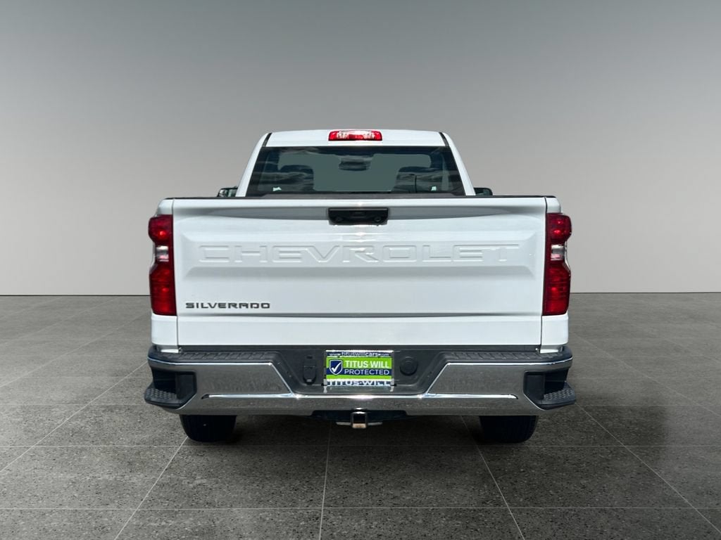 View vehicle photo 6