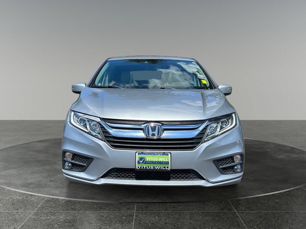 View vehicle photo 2