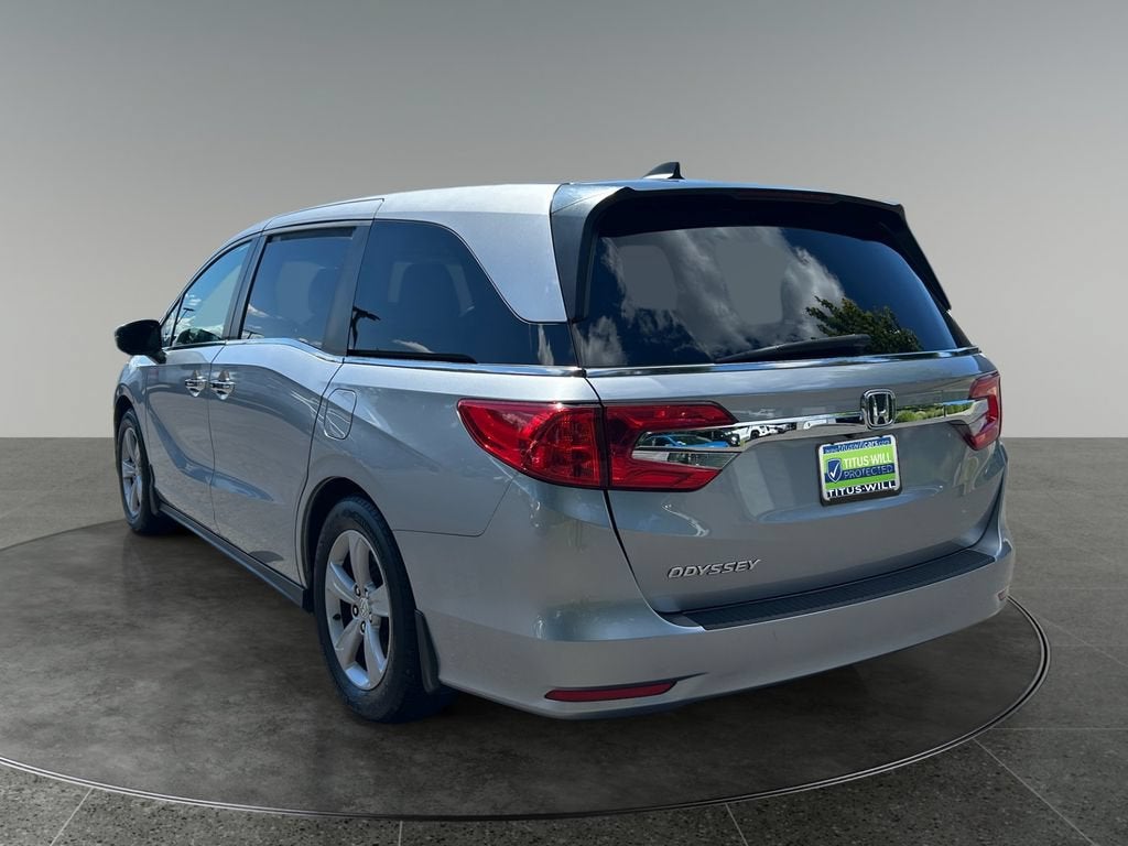 View vehicle photo 7