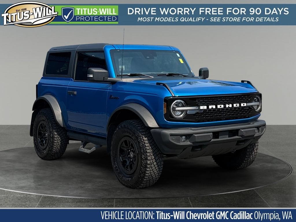 Blue 2022 Ford Bronco SUV / Crossover Four-Wheel Drive 