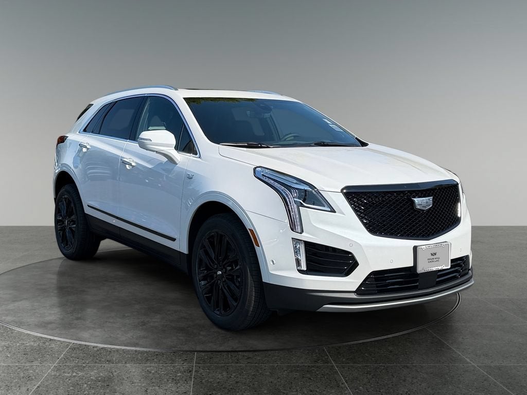 Crystal White Tricoat 2026 Cadillac XT5 SUV / Crossover Four-Wheel Drive Automatic