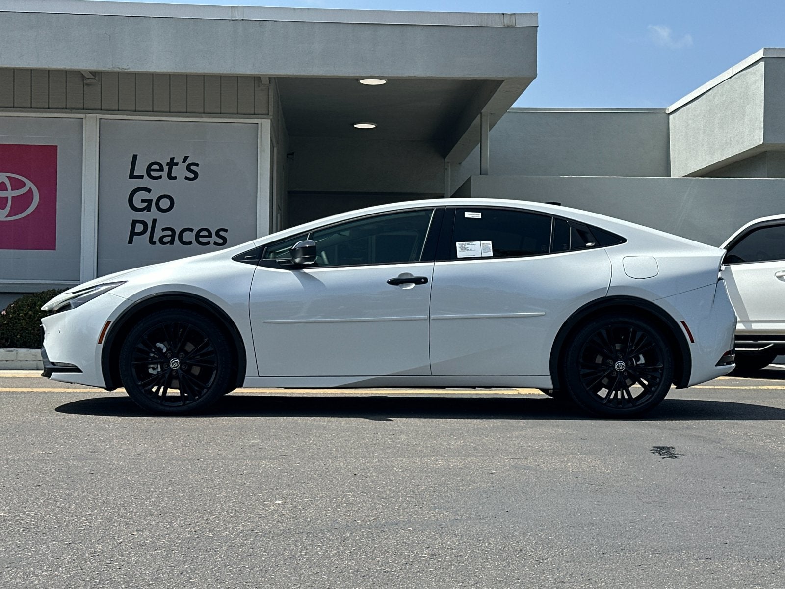 View vehicle photo 2