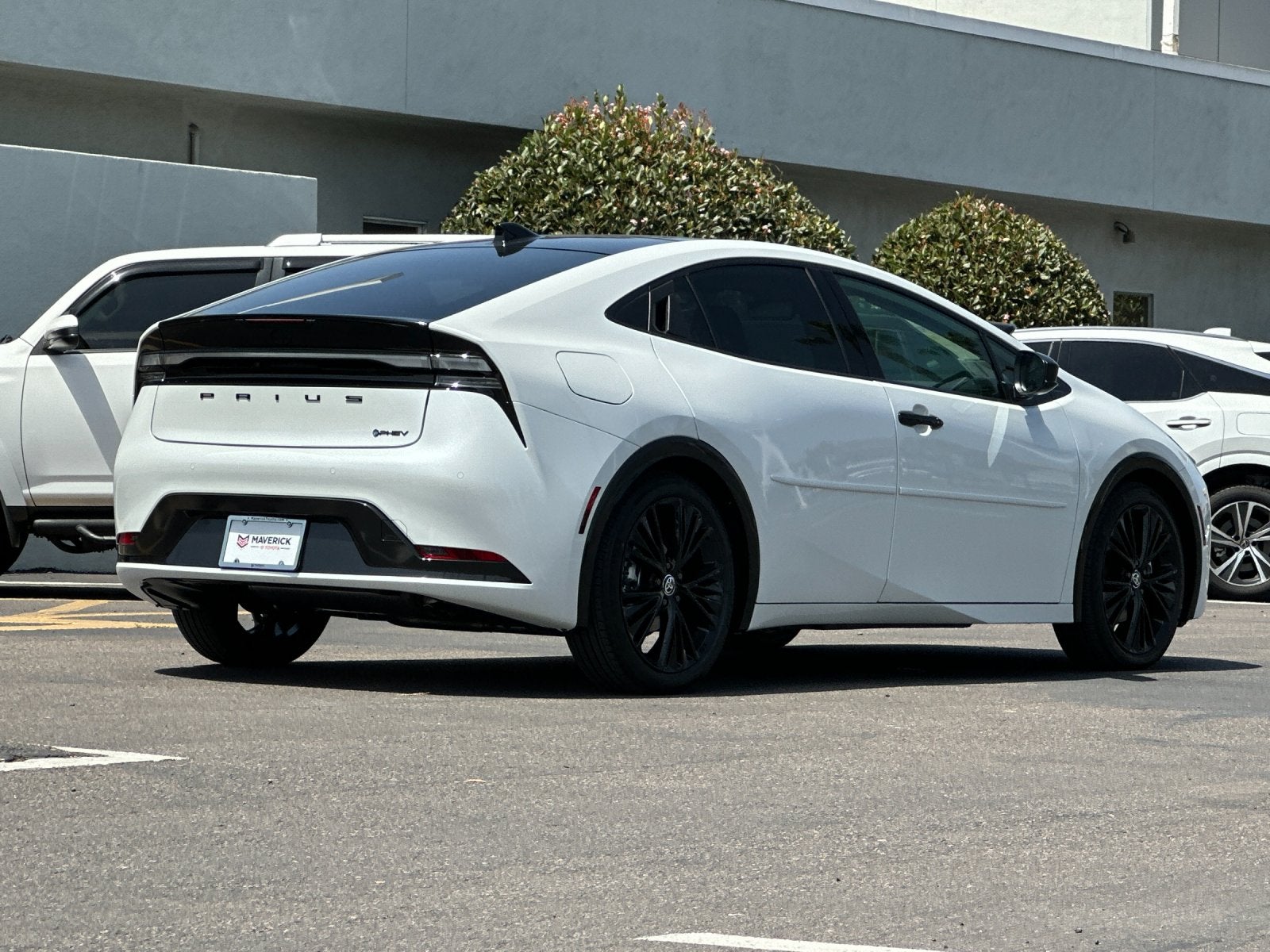 View vehicle photo 5